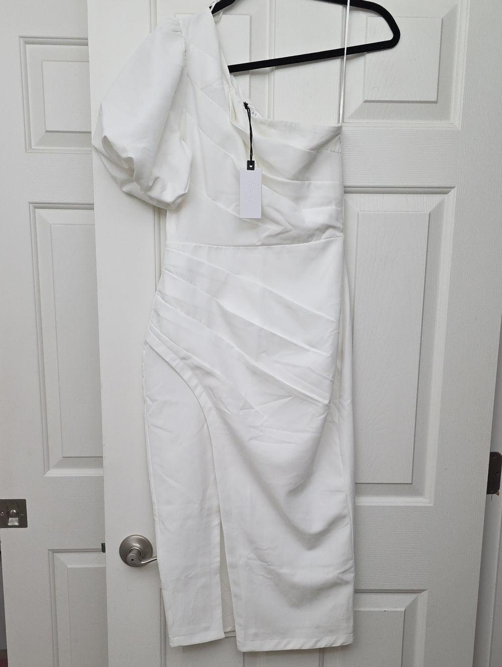 NWT‐ Astr White One-Shoulder Midi Dress with Puff Sleeve Detail - Size S